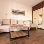 Apartment Lora